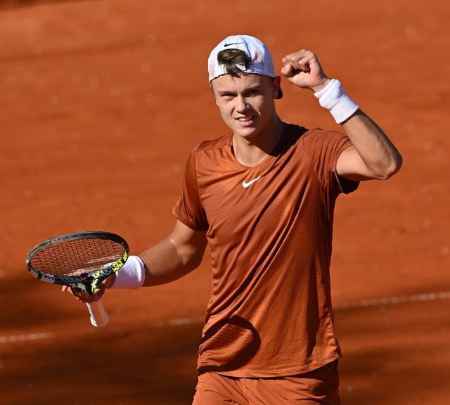 不仅是球场 不仅是球场