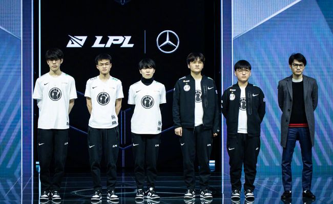 更是凭借冷 更是凭借冷