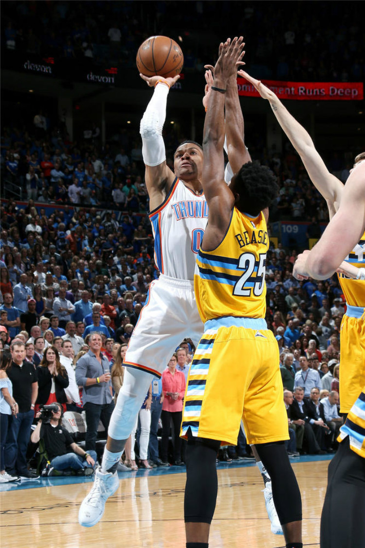 边路推进 边路推进